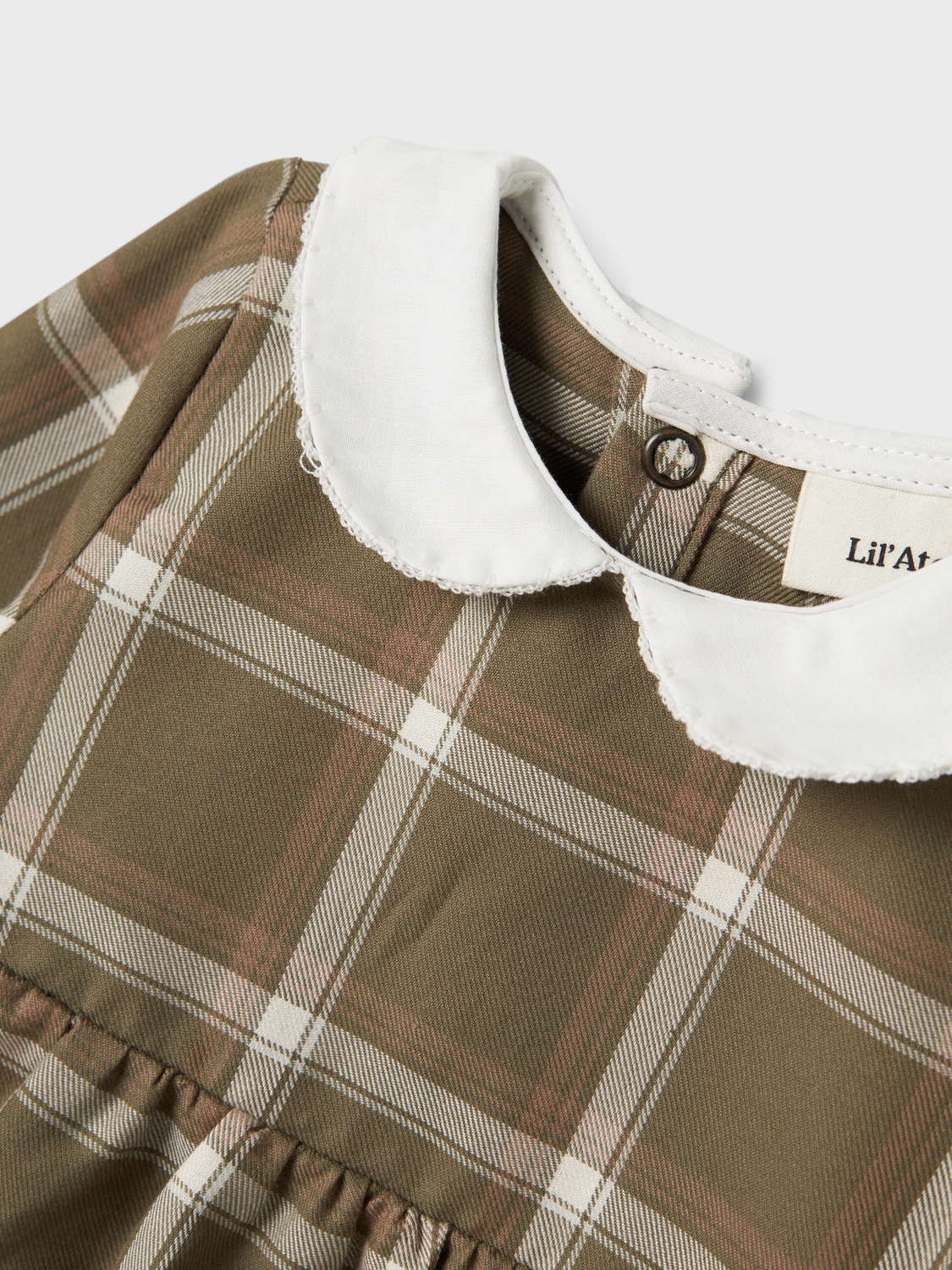 model_shot-front_full